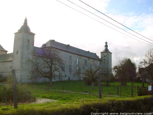 Kasteel-Hoeve (te Falaen) FALAEN in ONHAYE / BELGI 