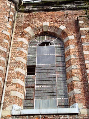 Sint-Margrietkerk TOURNAI in DOORNIK / BELGI 