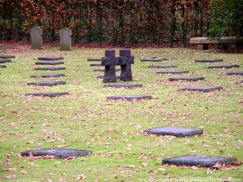 Duits kerkhof Vladslo DIKSMUIDE foto 