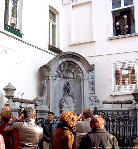 Manneken Pis (Mister Piss) BRUSSELS-CITY in BRUSSELS / BELGIUM 