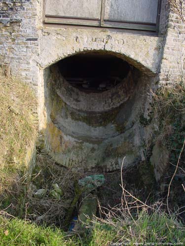 Sint-Gustaafmolen (De Moeren) VEURNE / BELGI 