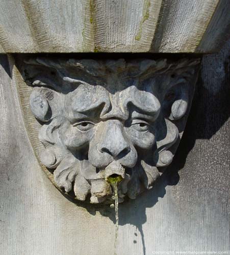 Manneken Pis (Homme Pippi) GERAARDSBERGEN / GRAMMONT photo 