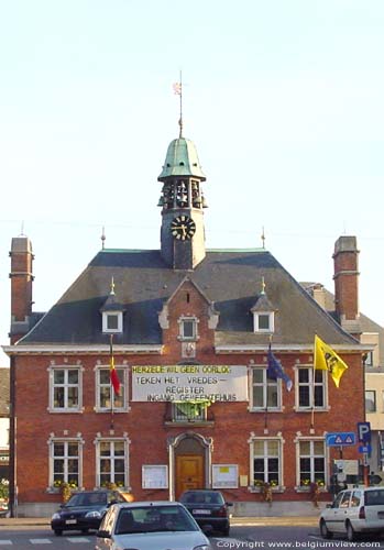 Gemeentehuis HERZELE foto 