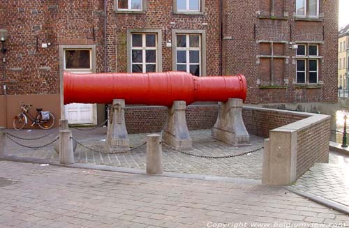 Angry Girl or 'Large Red Devil' GHENT / BELGIUM 