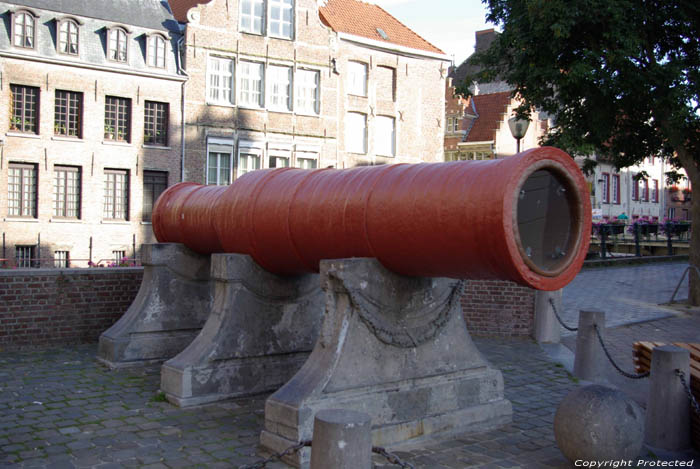 Angry Girl or 'Large Red Devil' GHENT / BELGIUM 