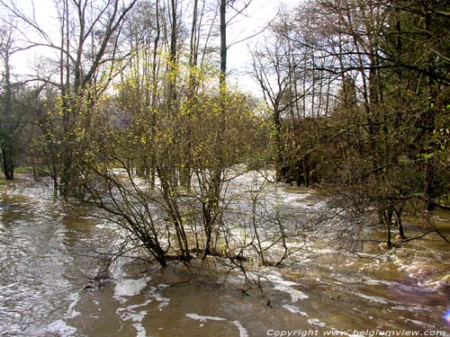 Hermeton plein d'eau SOULME  DOISCHE / BELGIQUE 