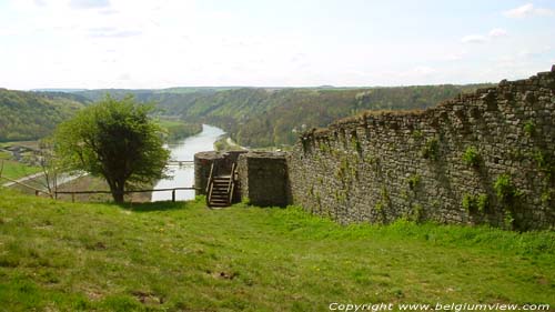 Ruines de Poilvache ( Evrehailles) NAMUR  YVOIR / BELGIQUE 