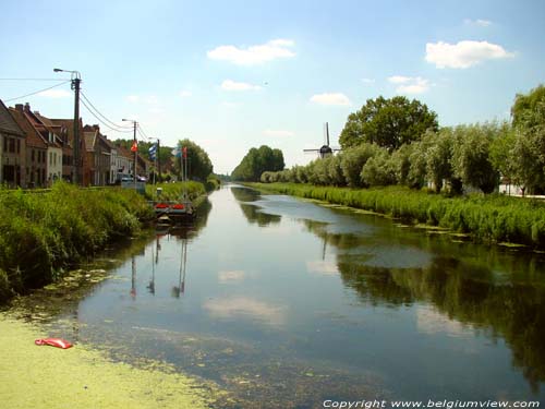 Damse Vaart DAMME foto Uitzicht richting Brugge.