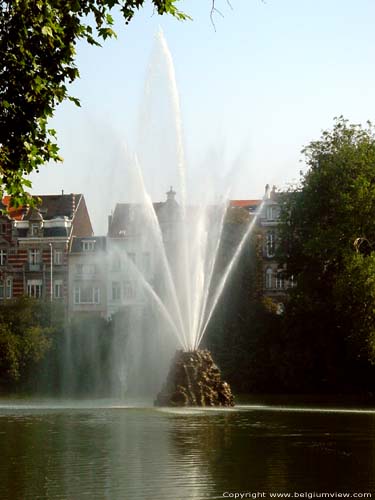 Fontein bij Maria-Louiza  BRUSSEL-STAD in BRUSSEL / BELGI 