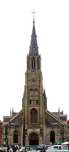 Onze-Lieve-Vrouwekerk SINT-TRUIDEN / BELGIË Neogotische westertoren voor gotische kerk.