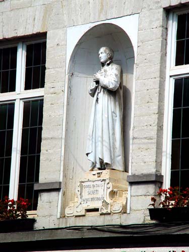 The Golden Moon - Saint-John Berchmans' birthhouse DIEST / BELGIUM 