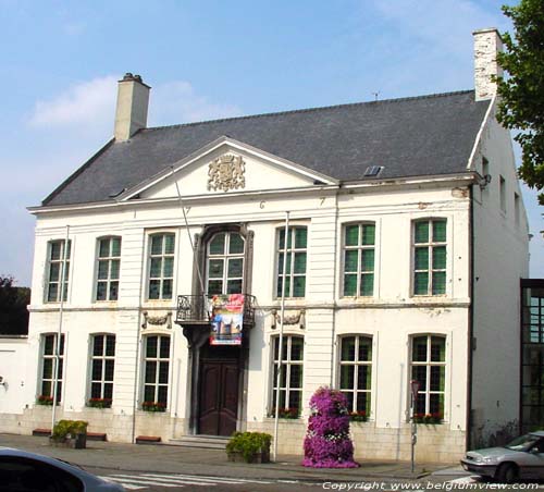 Townhall LAARNE / BELGIUM 