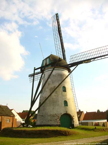 Moulin Fort Pendant Tempête LILLE photo