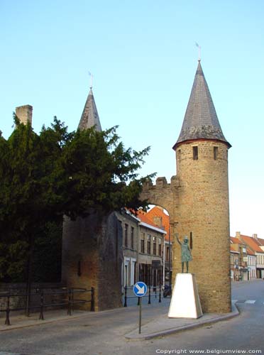 Porte Ouest LO-RENINGE / BELGIQUE 