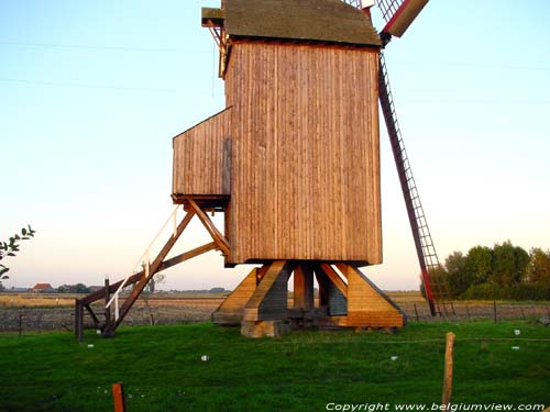 Vieux Moulin de la digue de mer VEURNE / FURNES photo 