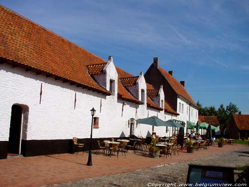 Ferme de l'abbaye OUDENBURG / BELGIQUE 