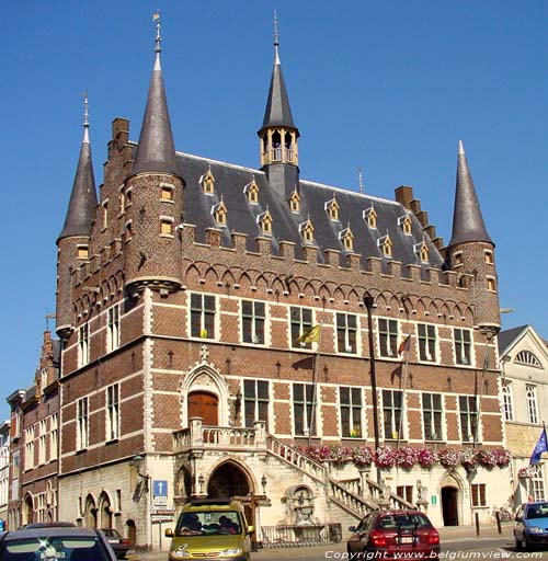 Maison de ville GERAARDSBERGEN  GRAMMONT / BELGIQUE 