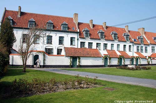 Oud begijnhof DIKSMUIDE / BELGI 