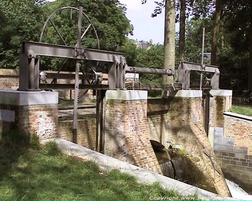 Watermolen GROBBENDONK / BELGI Foto aan ons bezorgd door Bram en Toon Caers (waarvoor dank)