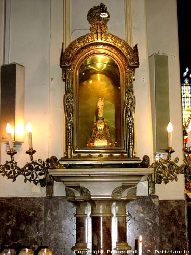 glise Notre Damme ZOTTEGEM / BELGIQUE 