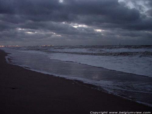 Sea in the evening. KNOKKE in KNOKKE-HEIST / BELGIUM 