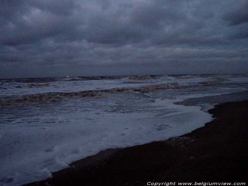 Sea in the evening. KNOKKE in KNOKKE-HEIST / BELGIUM 