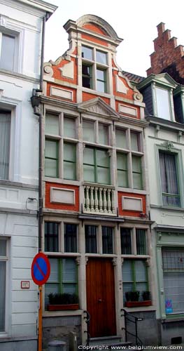 Gable spatiale avec balustres GAND photo