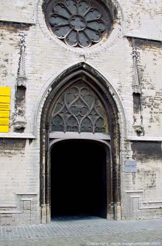 Sint-Gertrudiskerk LEUVEN foto 