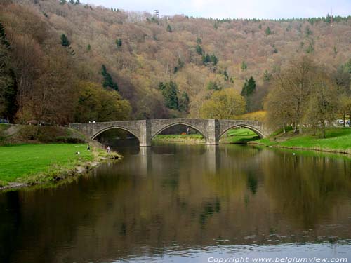 Brug van Poulie BOUILLON / BELGI 