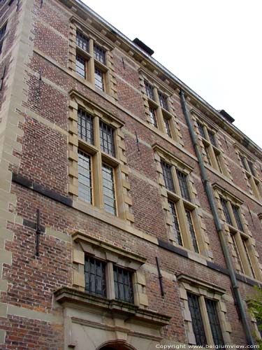 Stedelijke Muziekacademie - Oud Jezuitencollege HALLE foto 