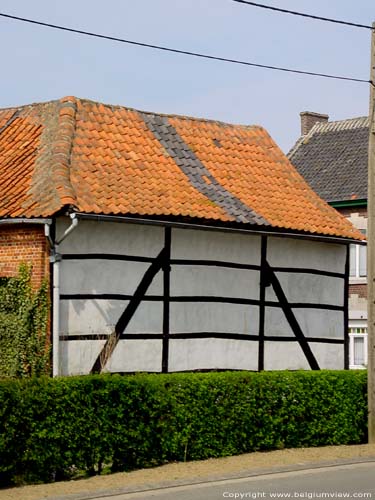 Ferme avec pan de bois ULBEEK  WELLEN / BELGIQUE 