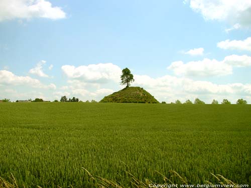 Tombe de Glimes INCOURT / BELGIQUE 