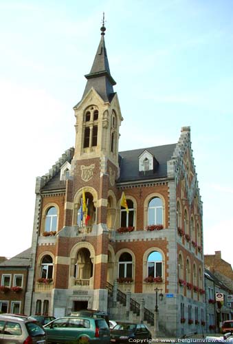 Stadhuis ROCHEFORT / BELGI 