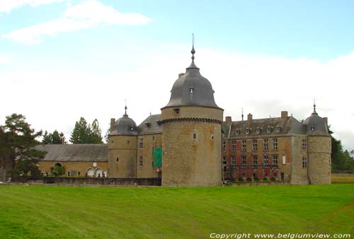 Lavaux-St-Anne Castle ROCHEFORT picture 
