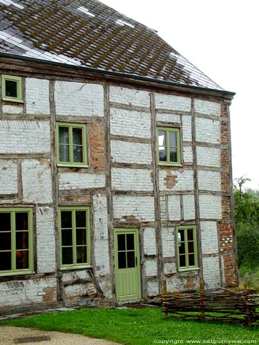 Ferme Moureau (Waha) MARCHE-EN-FAMENNE / BELGIQUE 