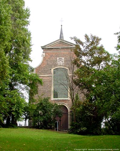 Campo Santo - Sint-Amanduskapel SINT-AMANDSBERG in GENT / BELGI De Sint-Amandusheuvel met de laat-barokke Sint-Amanduskapel (1720 - bouwheer de Gentse bisschop Filip van der Noot) 