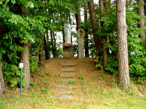 Motte VILLERS-LE-BOUILLET / BELGI 