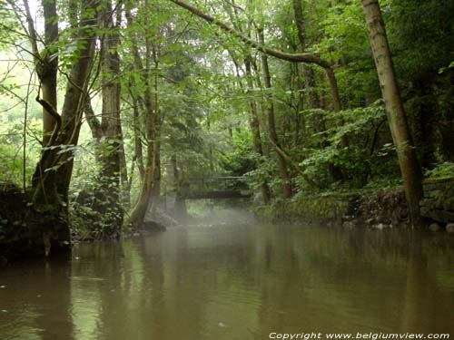 Lembre rivier FERRIERES foto 