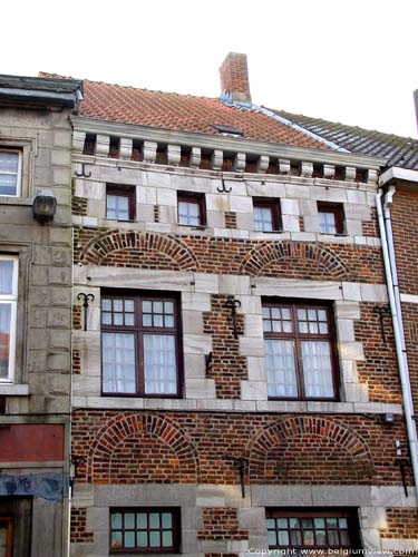 Maison en rang BORGLOON  LOOZ / BELGIQUE 