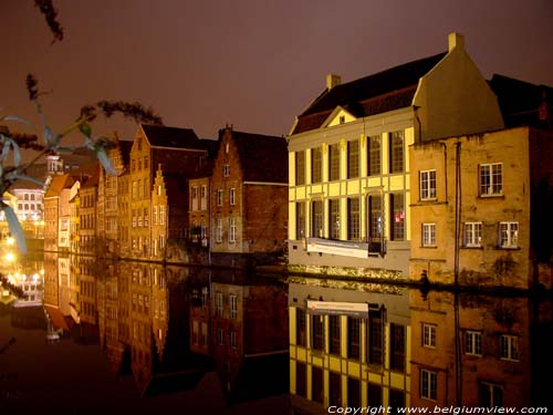 Vue de nuit prise de la Kraanlei GAND / BELGIQUE 