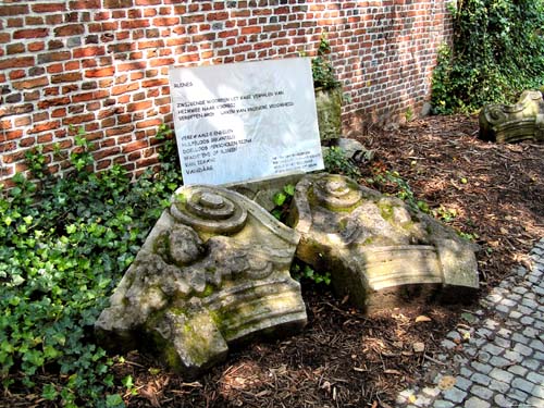 Beguinage TURNHOUT / BELGIQUE Photo par Ludo Provinciael (merci!)