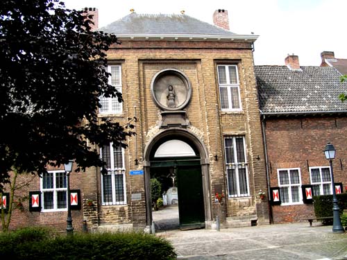 Beguinage TURNHOUT photo Photo par Ludo Provinciael (merci!)