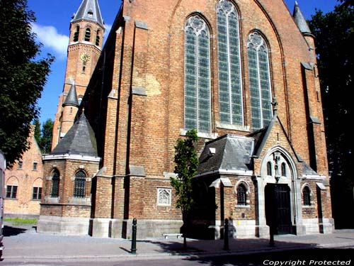 glise Saint-Antoine de Padua ( Balgerhoeke) EEKLO photo Photo par Jean-Pierre Pottelancie (Merci!!)