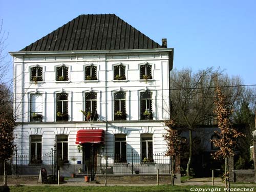 Castle Ten Dries (in Doornzele) EVERGEM / BELGIUM Picture by Jean-Pierre Pottelancie (thanks!)