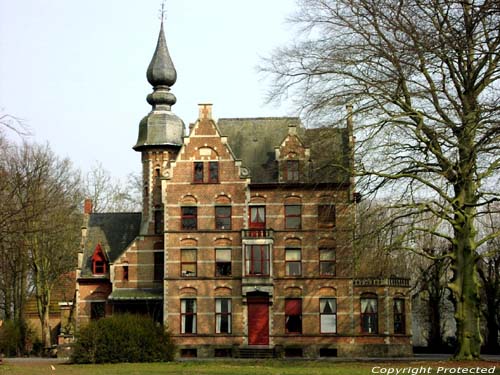 Den Dam Castle WAARSCHOOT / BELGIUM Picture by Jean-Pierre Pottelancie (thanks!)