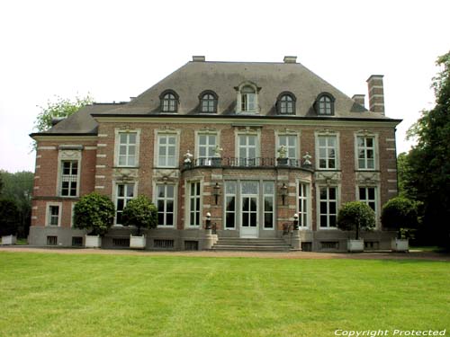 Hansbeke Castle (in Hansbeke) NEVELE / BELGIUM Picture by Jean-Pierre Pottelancie (thanks!)