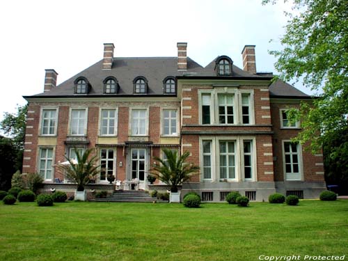 Hansbeke Castle (in Hansbeke) NEVELE / BELGIUM Picture by Jean-Pierre Pottelancie (thanks!)