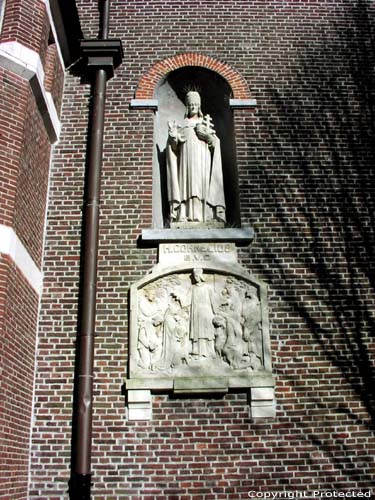 Onze-Lieve-Vrouw Geboortekerk (te Kluizen) EVERGEM / BELGI Foto door Jean-Pierre Pottelancie (waarvoor dank!)