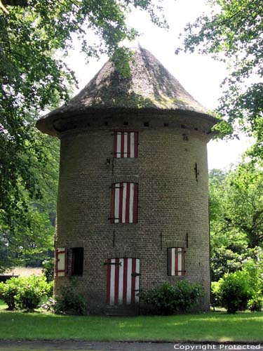 Castle Blekkervijver (in Maria-Aalter) AALTER / BELGIUM Picture by Jean-Pierre Pottelancie (thanks!)