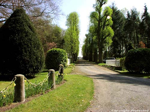 Kasteel Velde (te Merendree) NEVELE / BELGI Foto door Jean-Pierre Pottelancie (waarvoor dank!)